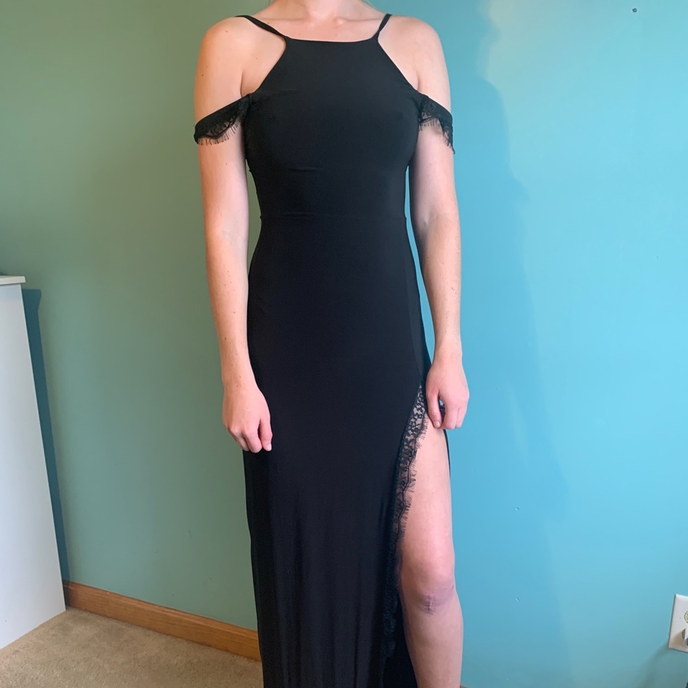 BEAUTIFUL long black dress with slit
